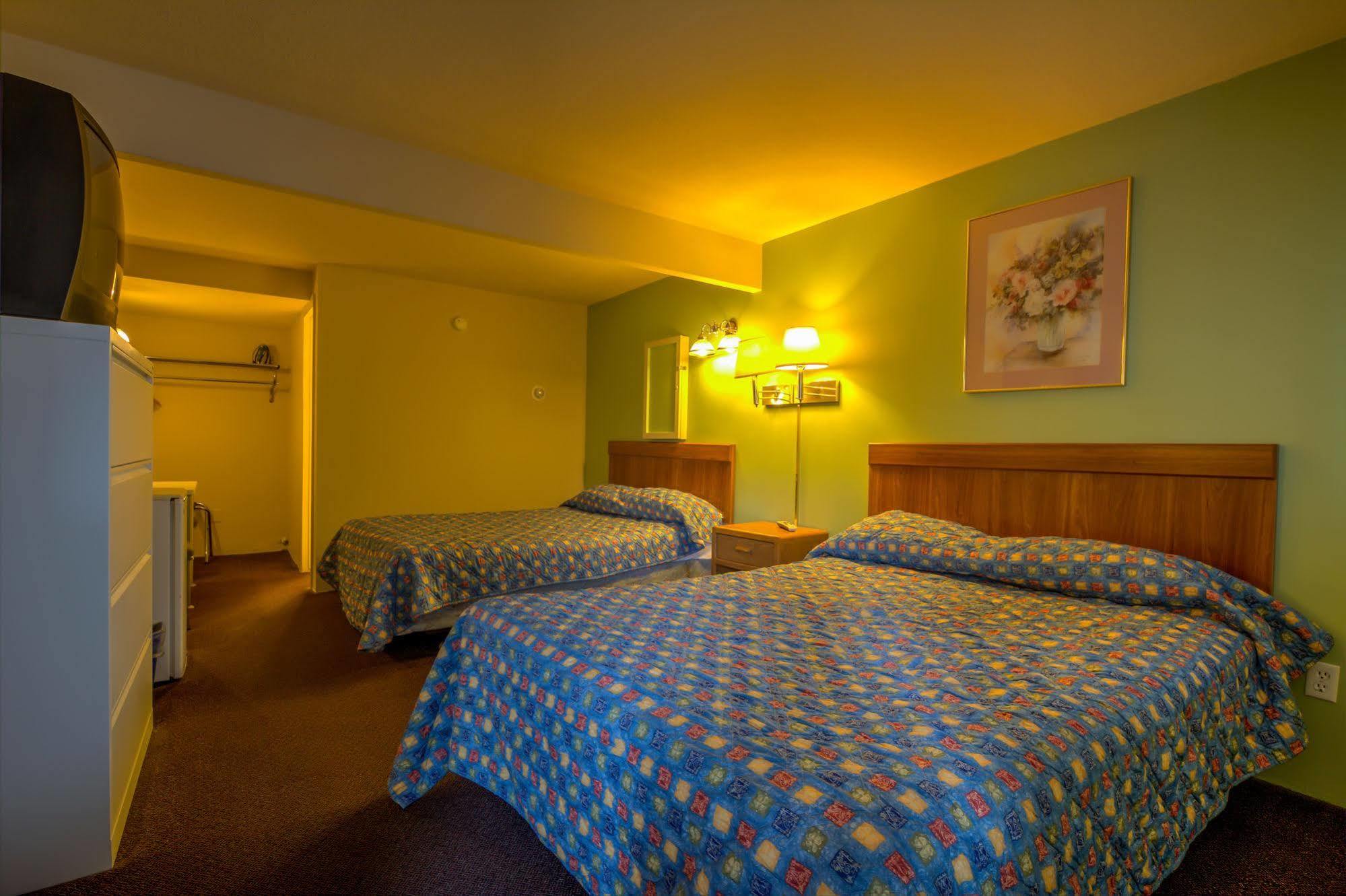 בריגהאם סיטי Galaxie Motel מראה חיצוני תמונה